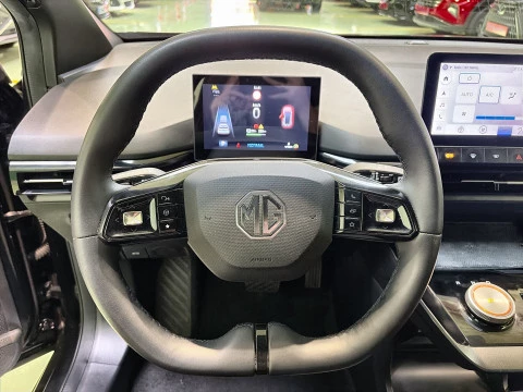 MG4 64kWh Luxury 150 kW (204 CV)