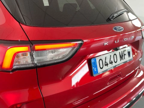 Ford Kuga ST-Line 2.5 Duratec FHEV 140kW Auto