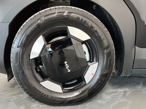 Kia PV5 Passenger L2H1 Long Range Plus
