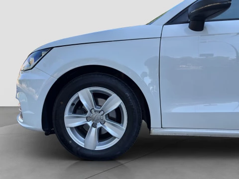 Audi A1 Adrenalin 1.0 TFSI 70kW (95CV)