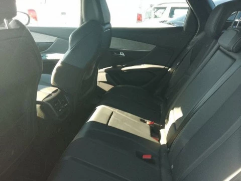 Peugeot 3008 Hybrid 300 e-EAT8 GT