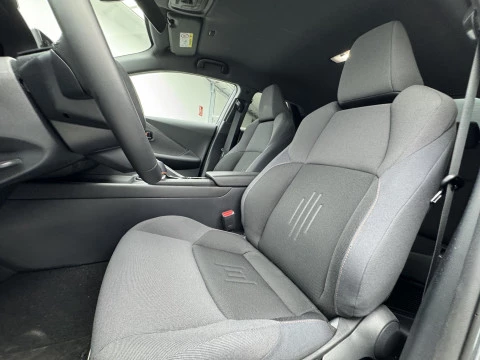 Toyota C-HR 1.8 Advance Hybrid 140
