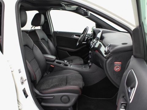 Mercedes-Benz Clase B B 200 D SPORT AMG 136 5P