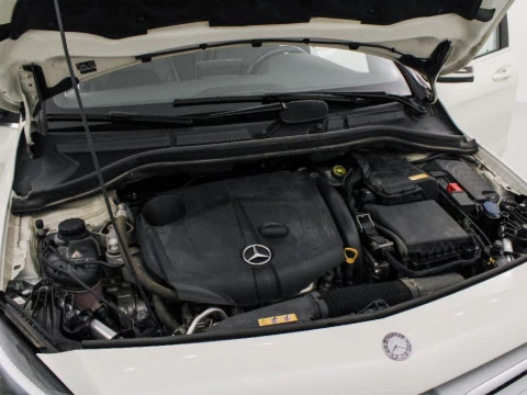 Mercedes-Benz Clase B B 200 D SPORT AMG 136 5P