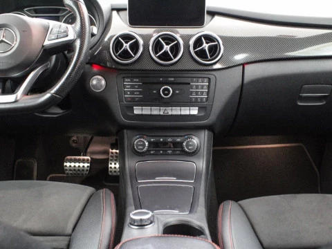 Mercedes-Benz Clase B B 200 D SPORT AMG 136 5P