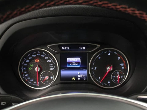 Mercedes-Benz Clase B B 200 D SPORT AMG 136 5P