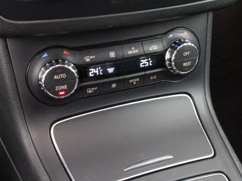 Mercedes-Benz Clase B B 200 D SPORT AMG 136 5P