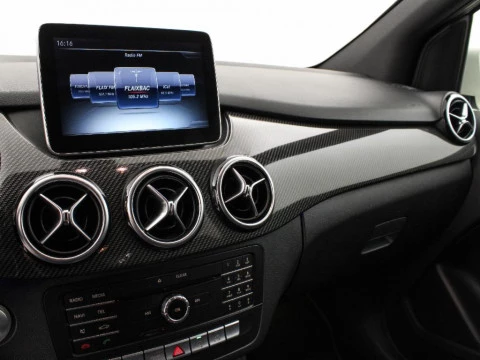 Mercedes-Benz Clase B B 200 D SPORT AMG 136 5P