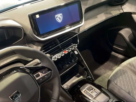 Peugeot e-2008 Eléctrico Allure 156 (115kW)