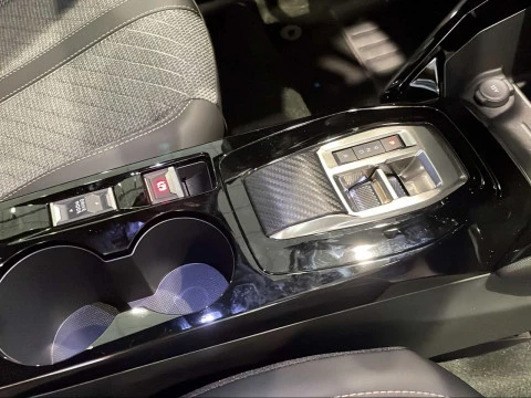 Peugeot e-2008 Eléctrico Allure 156 (115kW)