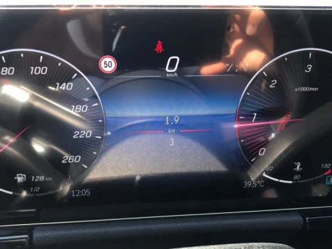 Mercedes-Benz GLA  200 d