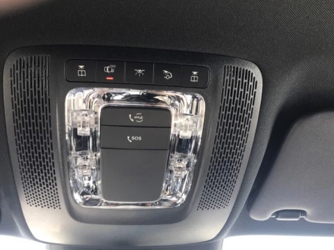 Mercedes-Benz GLA  200 d