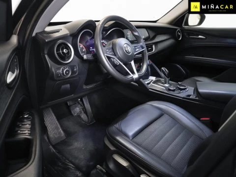Alfa Romeo Stelvio 2.2 Diesel  RWD 118 kW (160 CV)