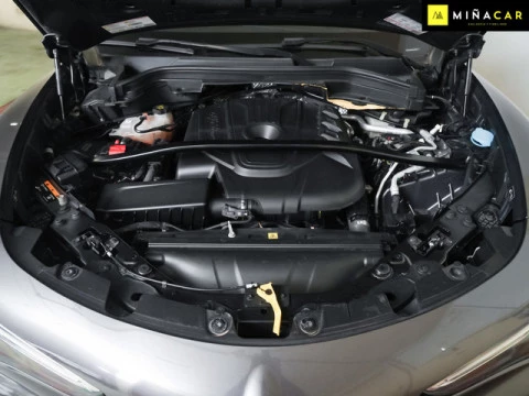 Alfa Romeo Stelvio 2.2 Diesel  RWD 118 kW (160 CV)