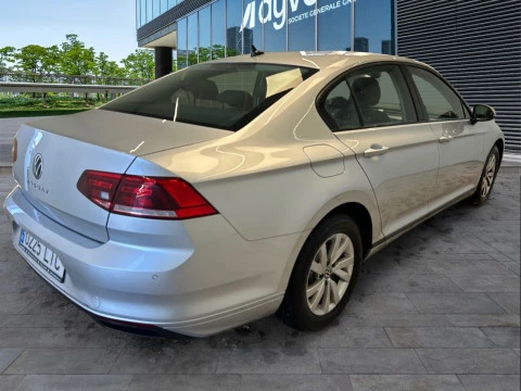 Volkswagen Passat Business 2.0 TDI 110kW (150CV)
