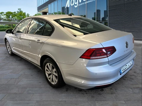Volkswagen Passat Business 2.0 TDI 110kW (150CV)