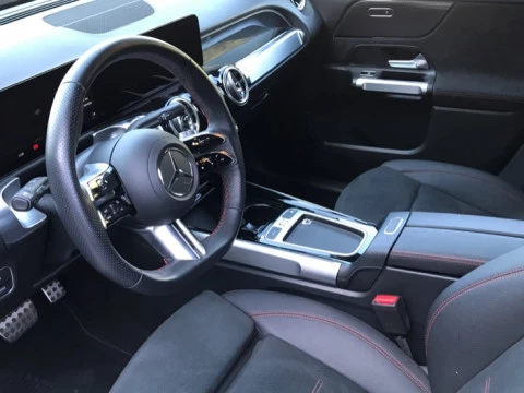 Mercedes-Benz GLB  200 d