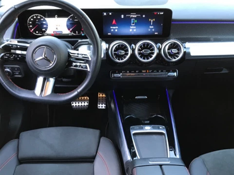 Mercedes-Benz GLB  200 d