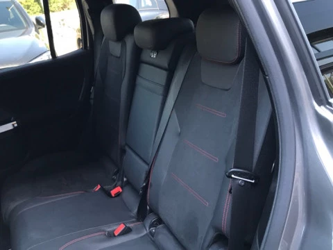 Mercedes-Benz GLB  200 d