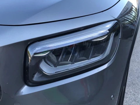 Mercedes-Benz GLB  200 d