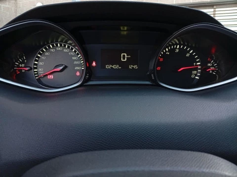 Peugeot 308 5P Access BlueHDi 100 6 Vel. MAN