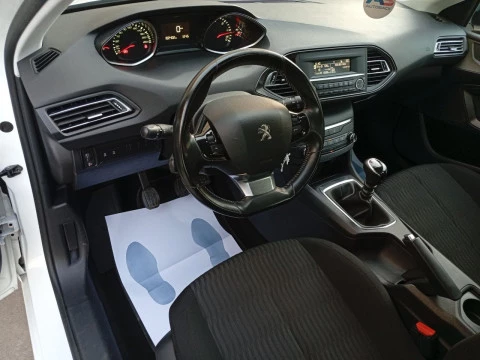 Peugeot 308 5P Access BlueHDi 100 6 Vel. MAN