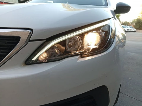 Peugeot 308 5P Access BlueHDi 100 6 Vel. MAN