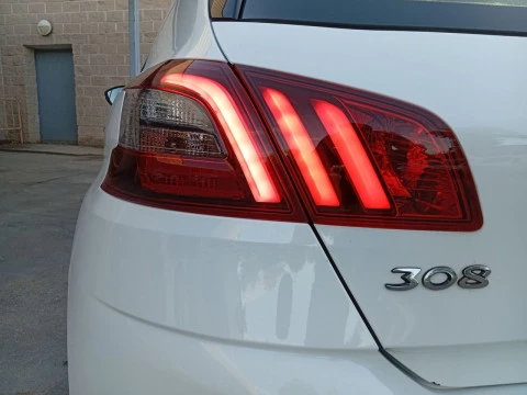 Peugeot 308 5P Access BlueHDi 100 6 Vel. MAN