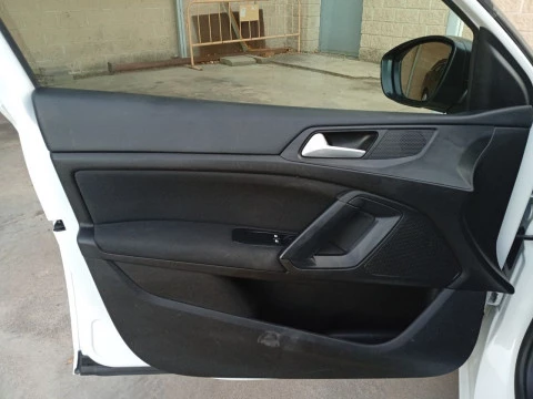 Peugeot 308 5P Access BlueHDi 100 6 Vel. MAN