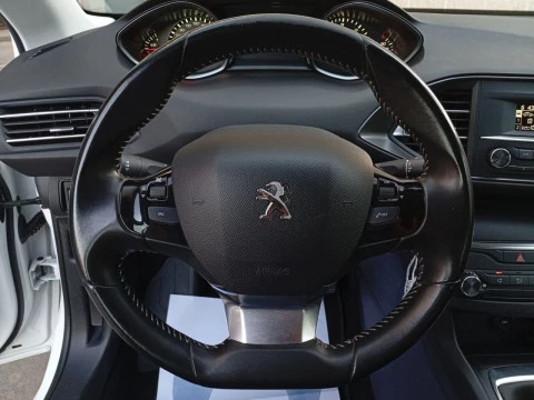 Peugeot 308 5P Access BlueHDi 100 6 Vel. MAN