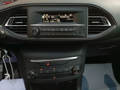 Peugeot 308 5P Access BlueHDi 100 6 Vel. MAN