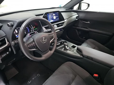 Lexus UX 2.0 300h UX Plus