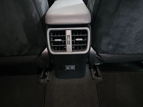 Lexus UX 2.0 300h UX Plus