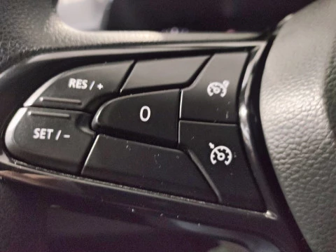 Renault Clio Authentic SCe 49 kW (67CV)