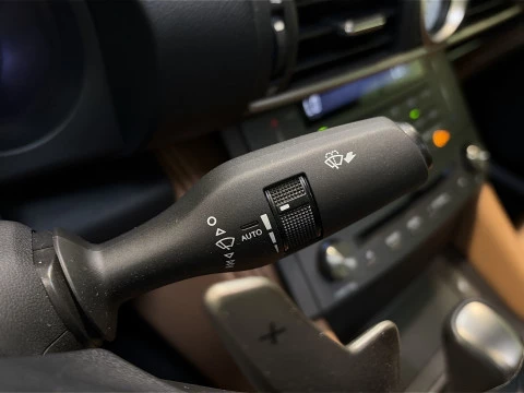 Lexus RC 300h Executive Navigation 164 kW (223 CV)