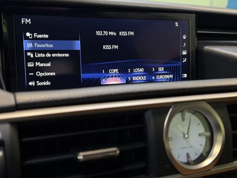 Lexus RC 300h Executive Navigation 164 kW (223 CV)