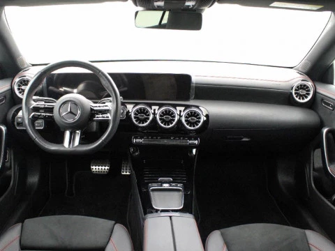 Mercedes-Benz CLA 220D