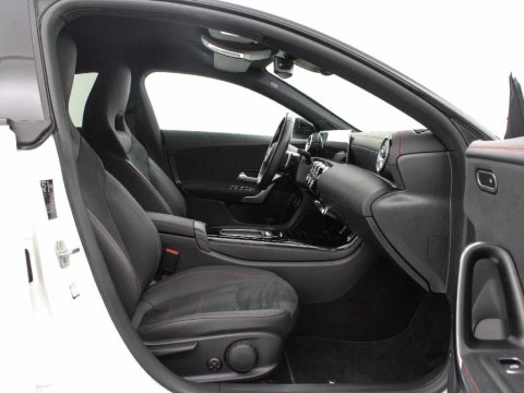 Mercedes-Benz CLA 220D