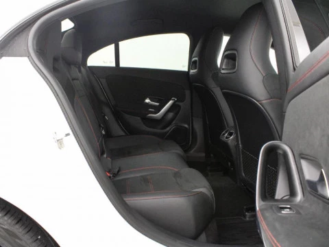 Mercedes-Benz CLA 220D