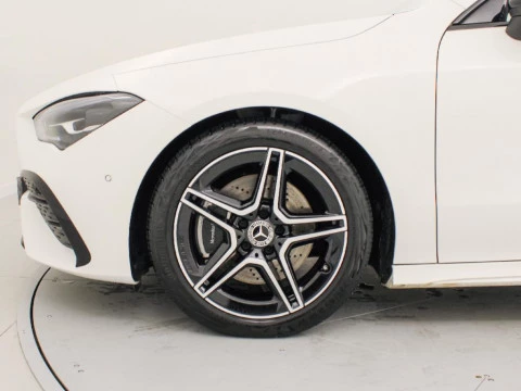 Mercedes-Benz CLA 220D