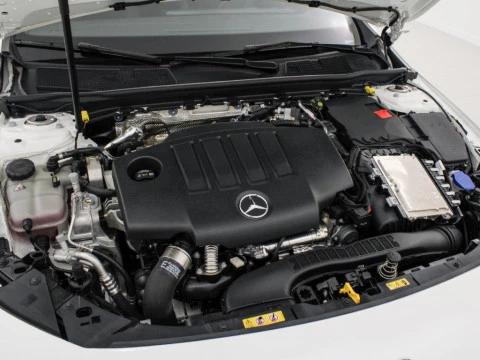 Mercedes-Benz CLA 220D