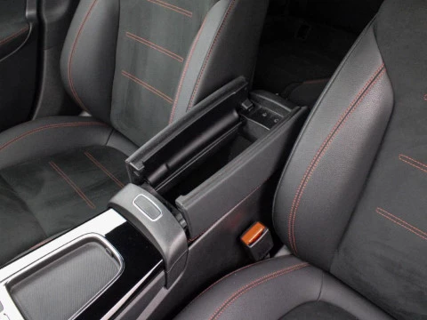 Mercedes-Benz CLA 220D