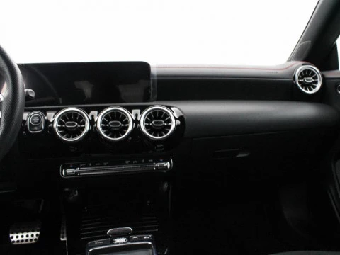 Mercedes-Benz CLA 220D