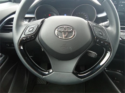 Toyota C-HR 5P Advance 180H e-CVT