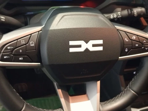 Dacia Duster NUEVO DUSTER Extreme HYBRID 105kw (140CV) 4x2