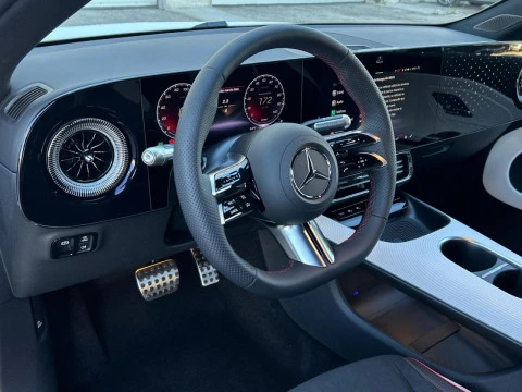 Mercedes-Benz CLA  250+ con tecnologia EQ