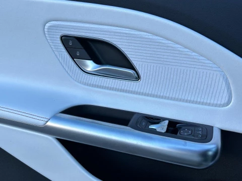 Mercedes-Benz CLA  250+ con tecnologia EQ