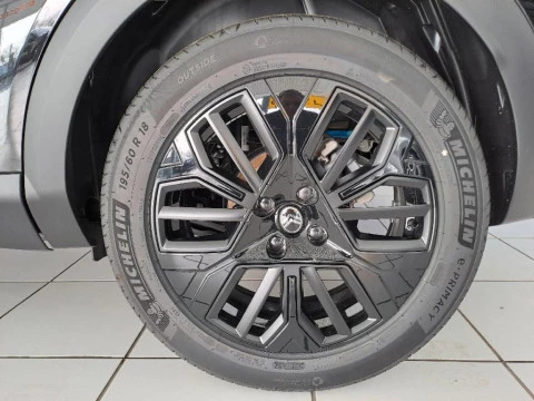 Citroën C4 1.2 HYBRID MHEV 145 EDCS6 COLLECTION 5P