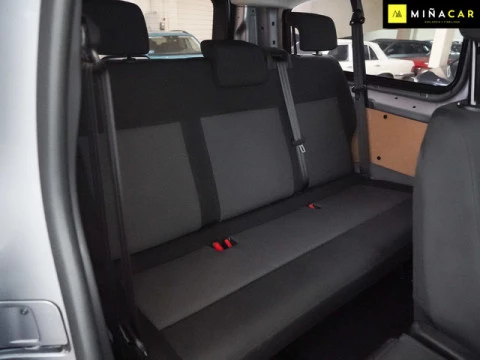 Peugeot Expert Combi BlueHDi 180 S&S Long EAT8 132 kW (180 CV)