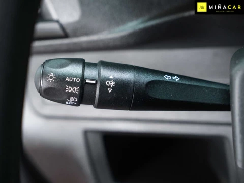 Peugeot Expert Combi BlueHDi 180 S&S Long EAT8 132 kW (180 CV)